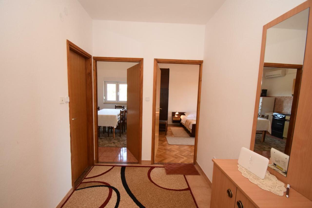 Apartments Ivan Starigrad Paklenica Exterior foto